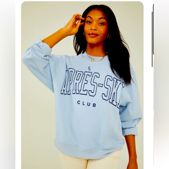 Altar'd State Sweaters - 🦋 Altar'd State Women's Lt Blue Sweatshirt